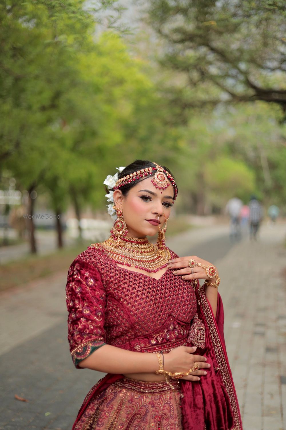 Photo By Makeovers By Ishu - Bridal Makeup