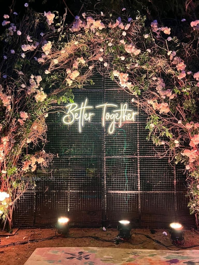 Photo By Life in Technicolour - Decorators