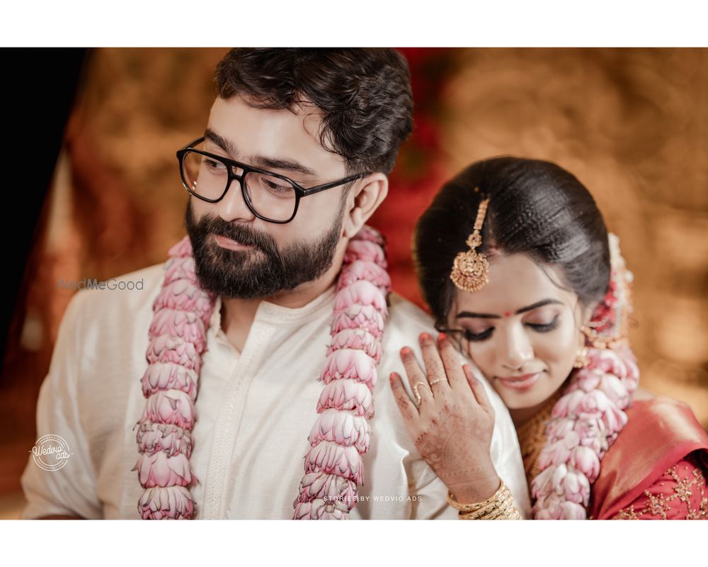 Photo By Wedvio Ads Wedding Company - Photographers