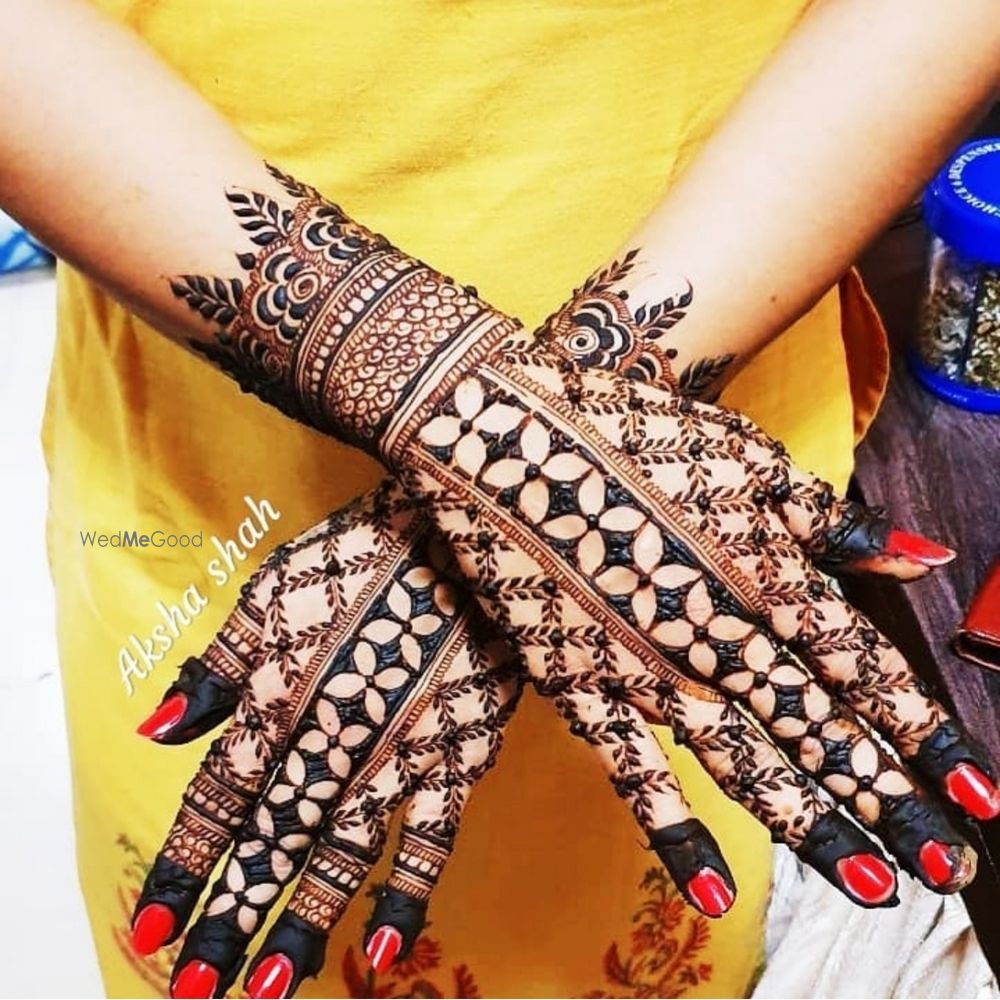 Photo By Aksha Shah Mehendi Designer - Mehendi Artist