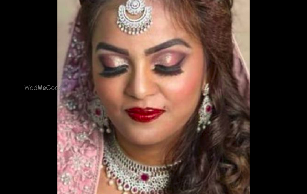 Makeup by Hoorain