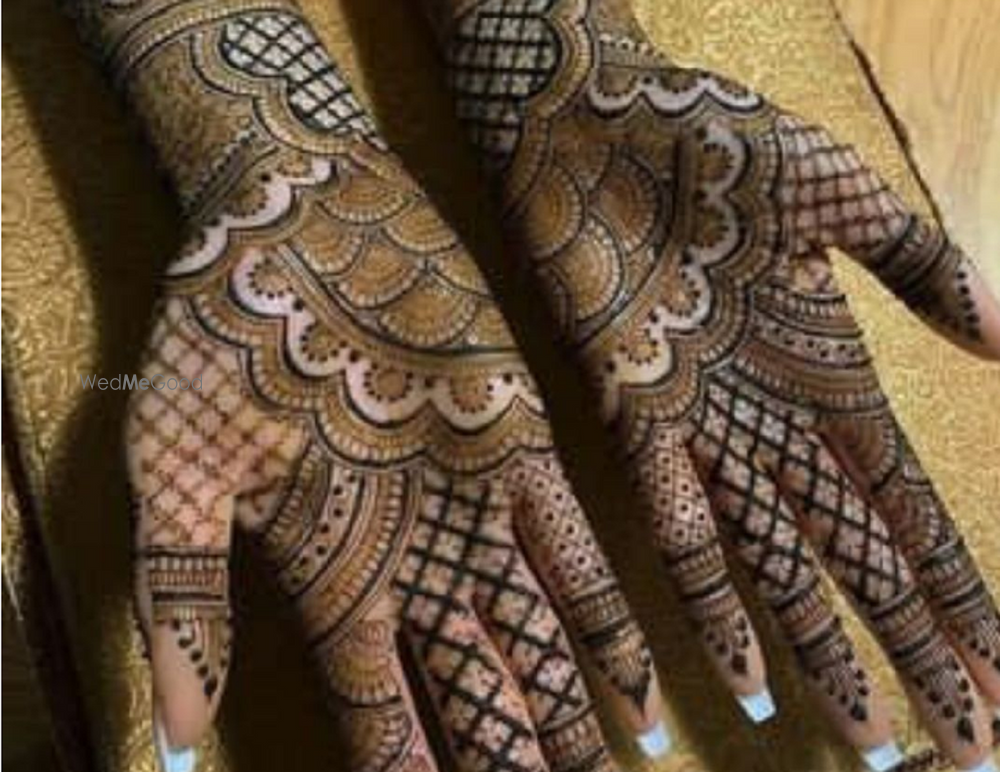 Uzma Khan Mehendi Artist