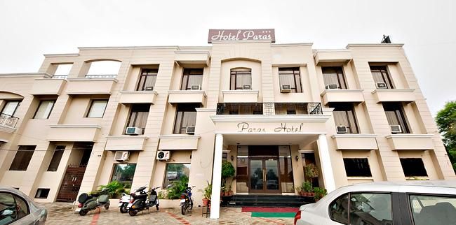 Photo By Hotel Paras - Venues