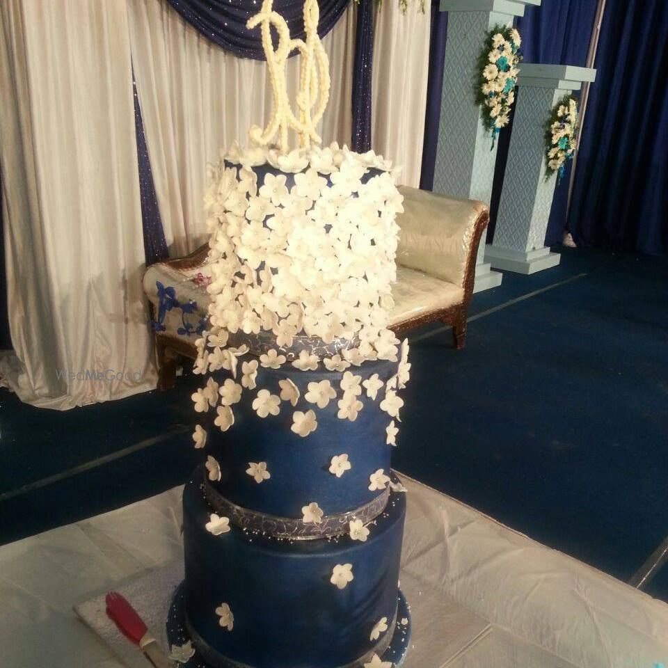 Photo By Heavenly Desserts - Cake