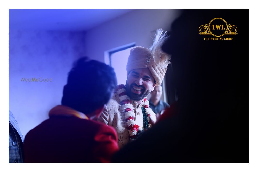 Photo By The Wedding Light - Photographers