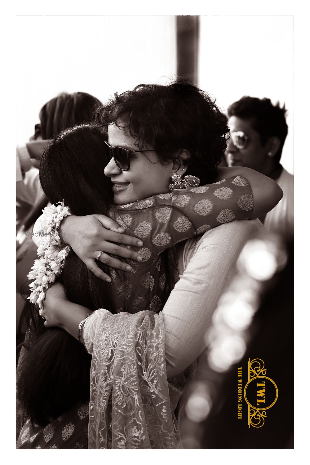 Photo By The Wedding Light - Photographers