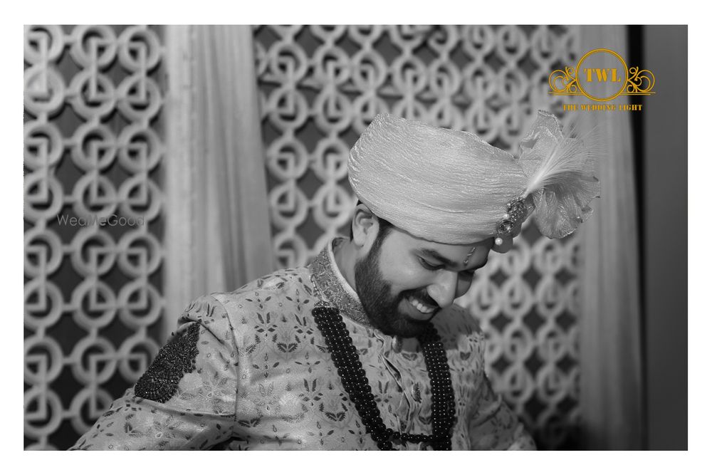 Photo By The Wedding Light - Photographers