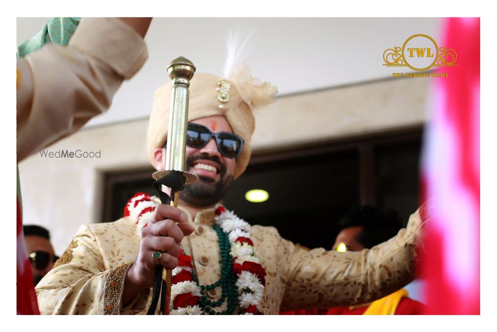 Photo By The Wedding Light - Photographers