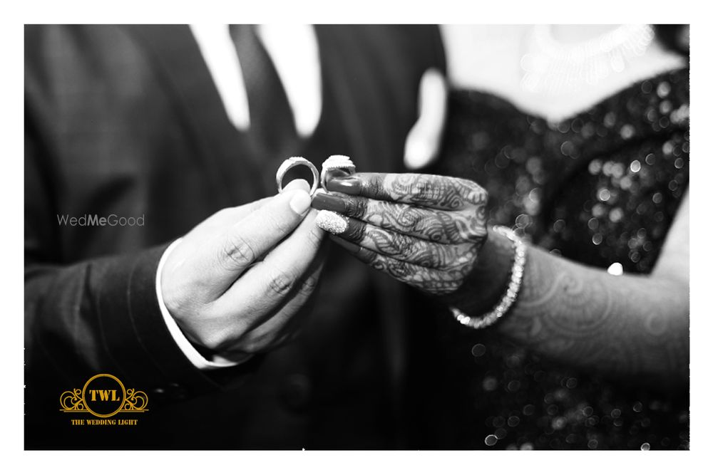 Photo By The Wedding Light - Photographers