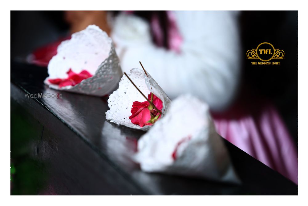 Photo By The Wedding Light - Photographers