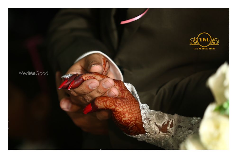 Photo By The Wedding Light - Photographers