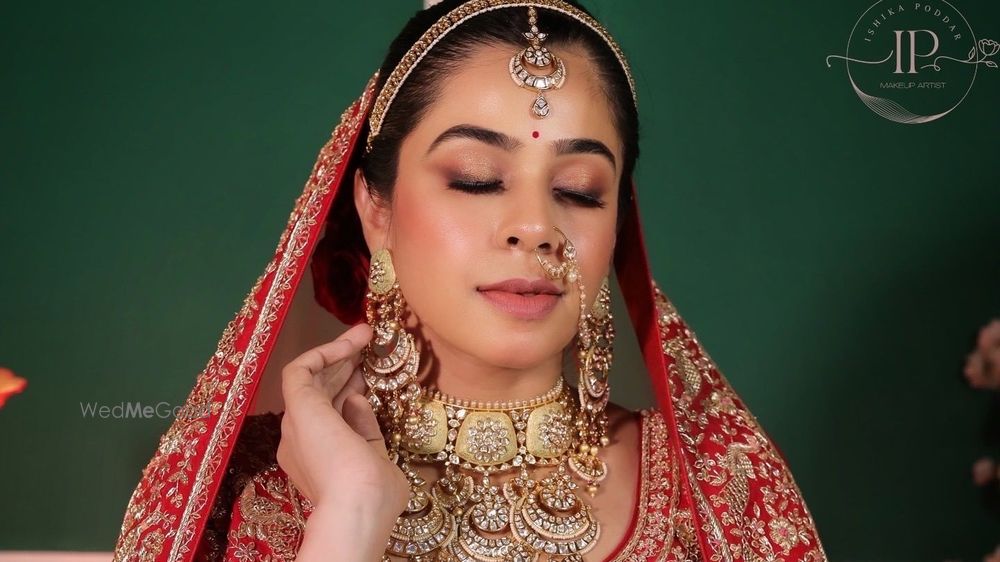 Makeup Artist Ishika Poddar