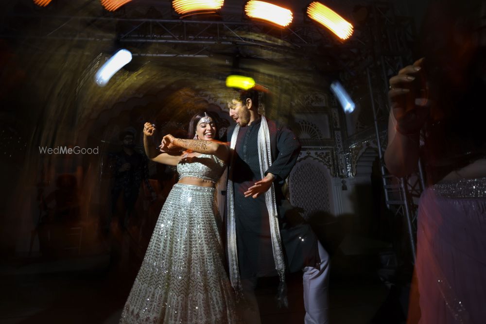 Photo By Classy Clicks Photography - Photographers