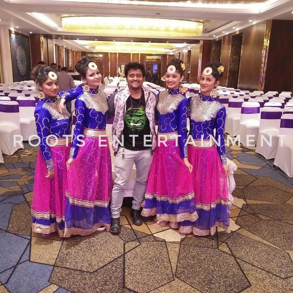 Photo By Roots Entertainment Pune - Sangeet Choreographer