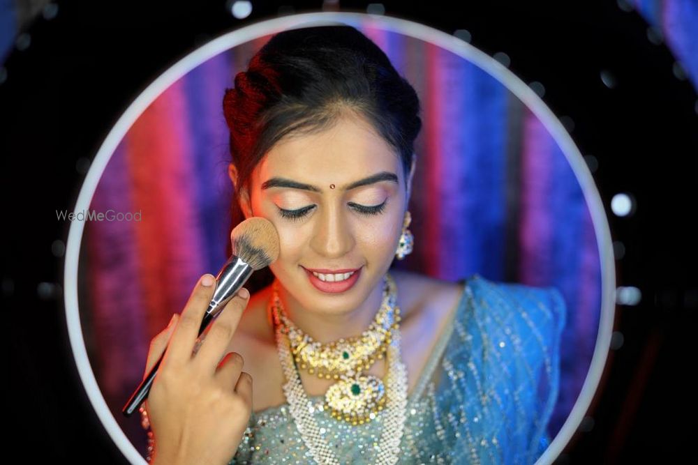 Photo By Nihu Makeovers - Bridal Makeup