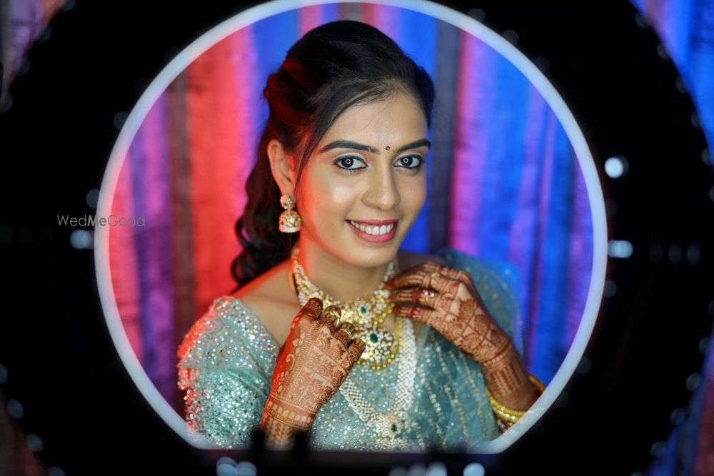 Photo By Nihu Makeovers - Bridal Makeup