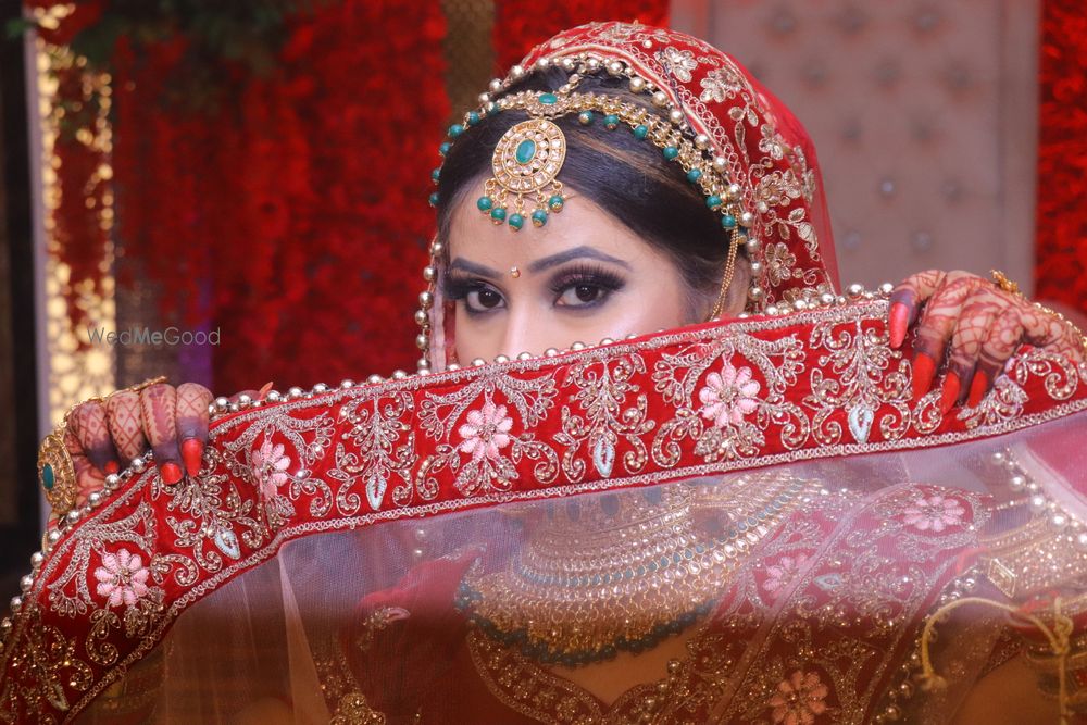 Photo By Glamroost Production - Photographers