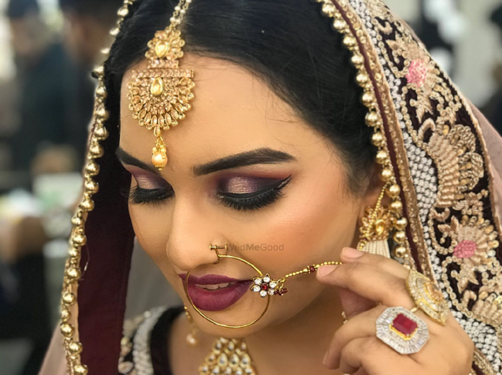 Sana Khan Makeup Artist