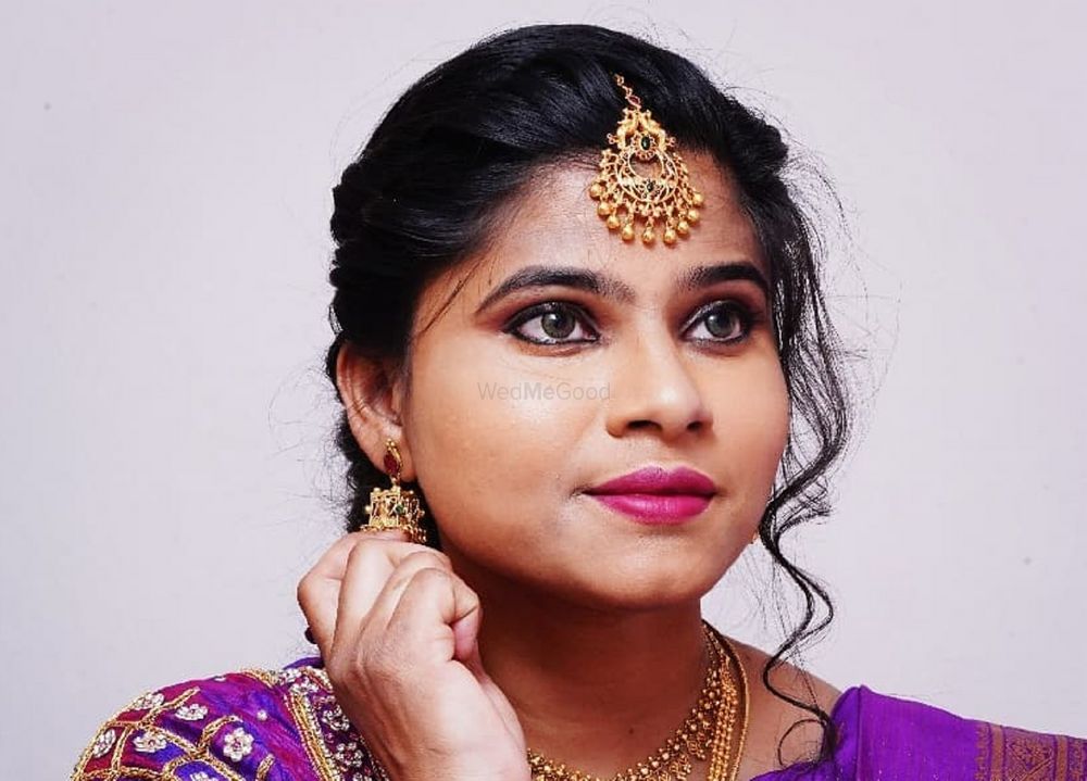 Gayathri Thyagaraj Makeup Stories