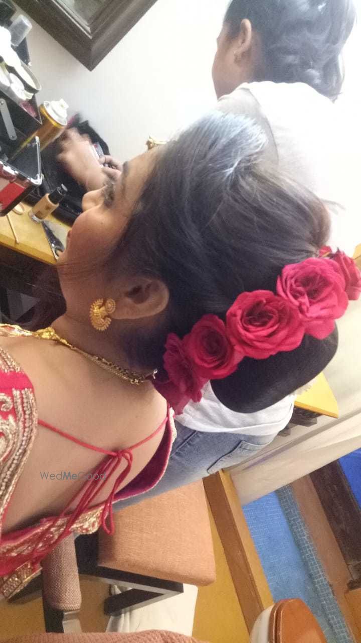 Photo By Makeovers By Sneha - Bridal Makeup