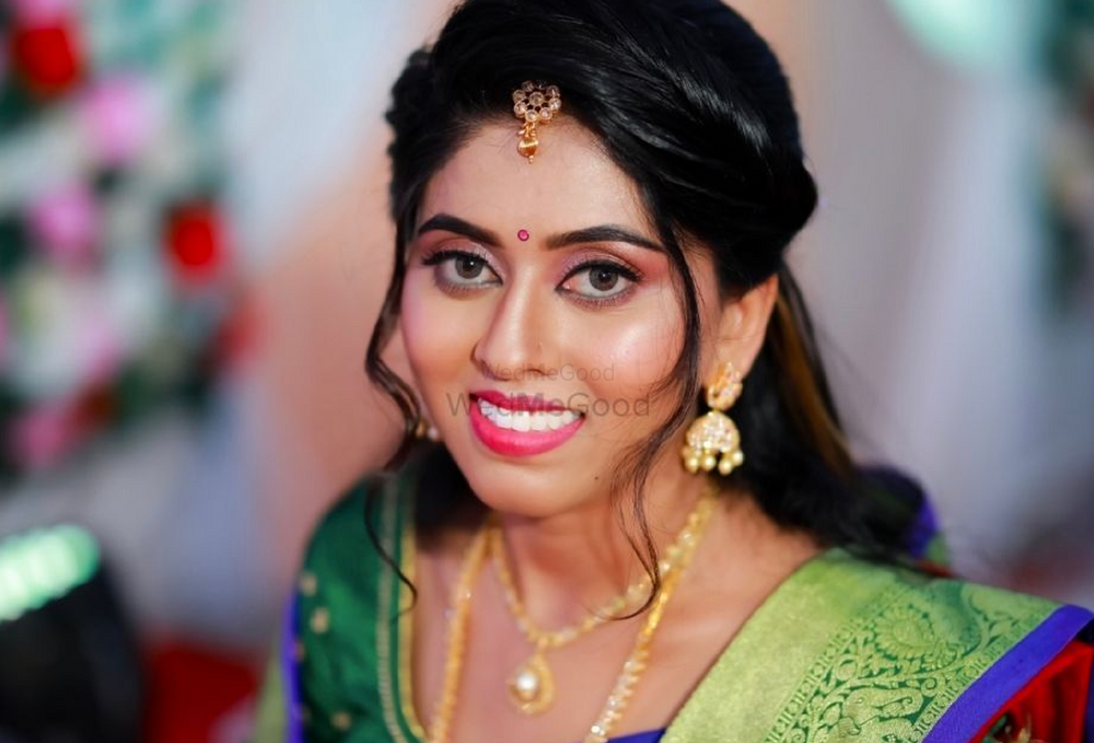 Makeup Artist Kiran Jadhav