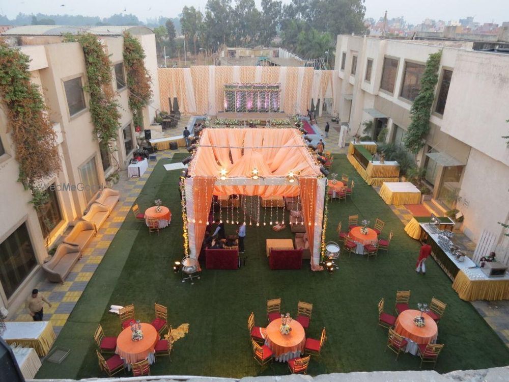 Photo By Mohan Vilaas - Venues