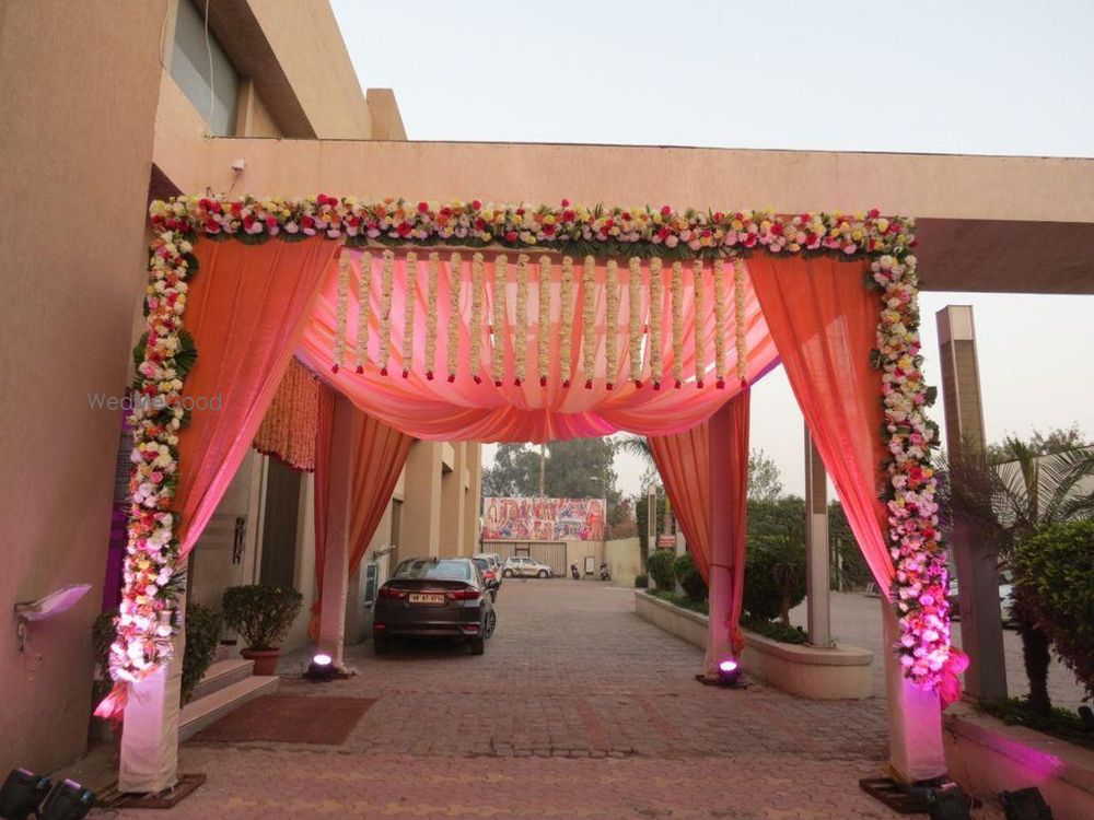 Photo By Mohan Vilaas - Venues