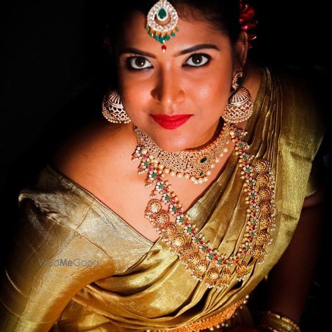 Photo By Maanvi's Makovers - Bridal Makeup