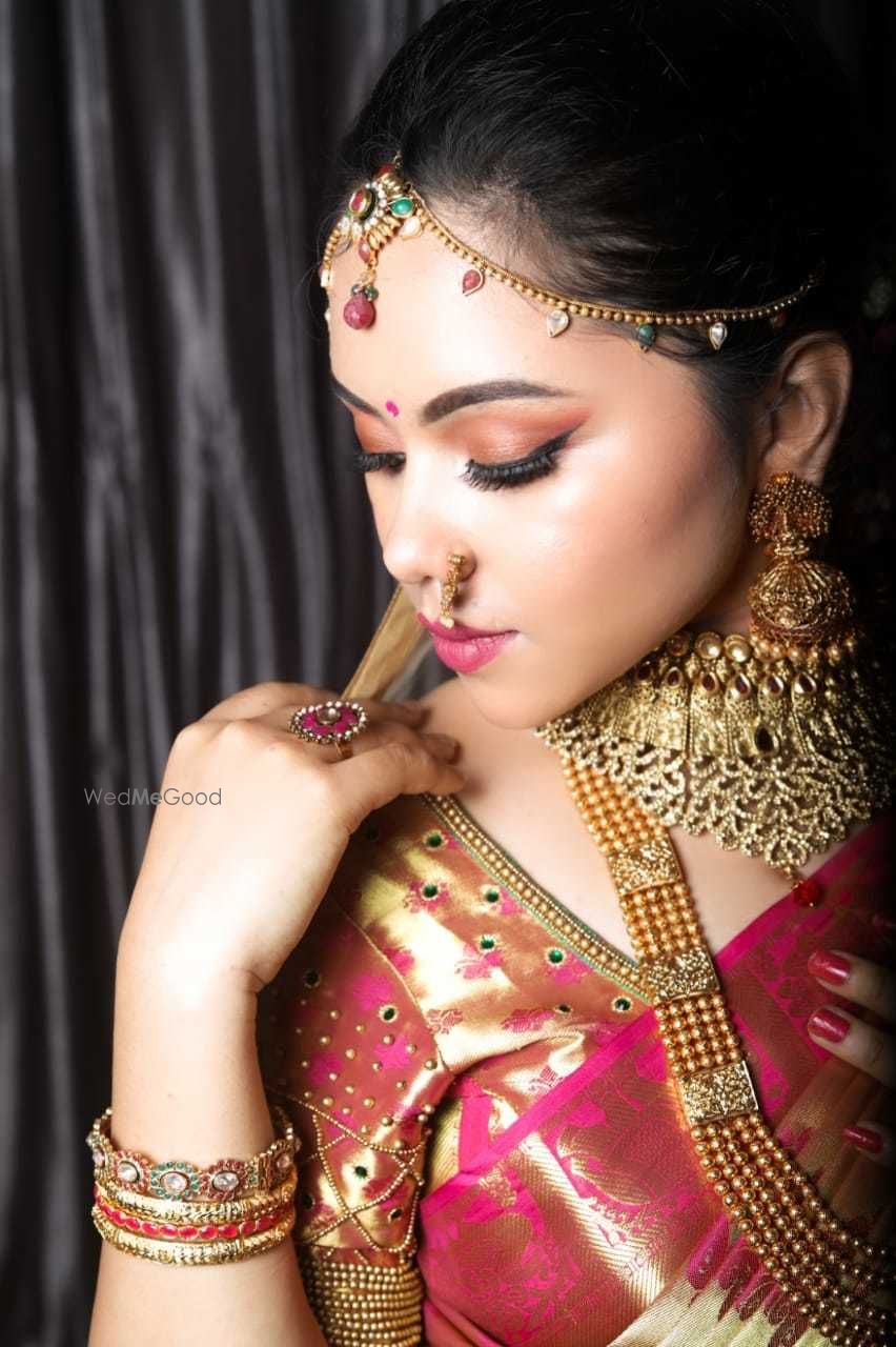 Photo By Maanvi's Makovers - Bridal Makeup