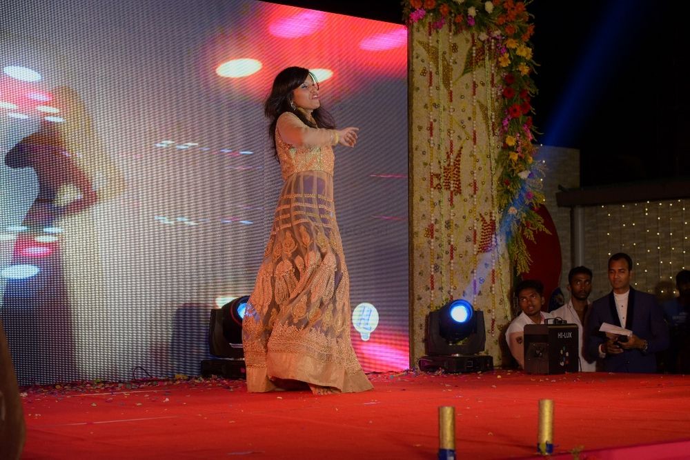 Photo By Madhuri Wedding Choreographer - Sangeet Choreographer