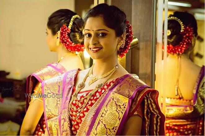 Photo By Kavita Koparkar - Bridal Makeup