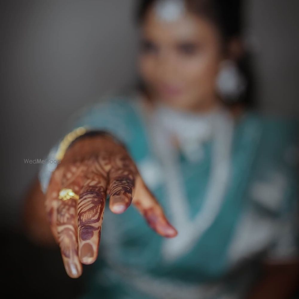 Photo By Sharuu Photography - Photographers