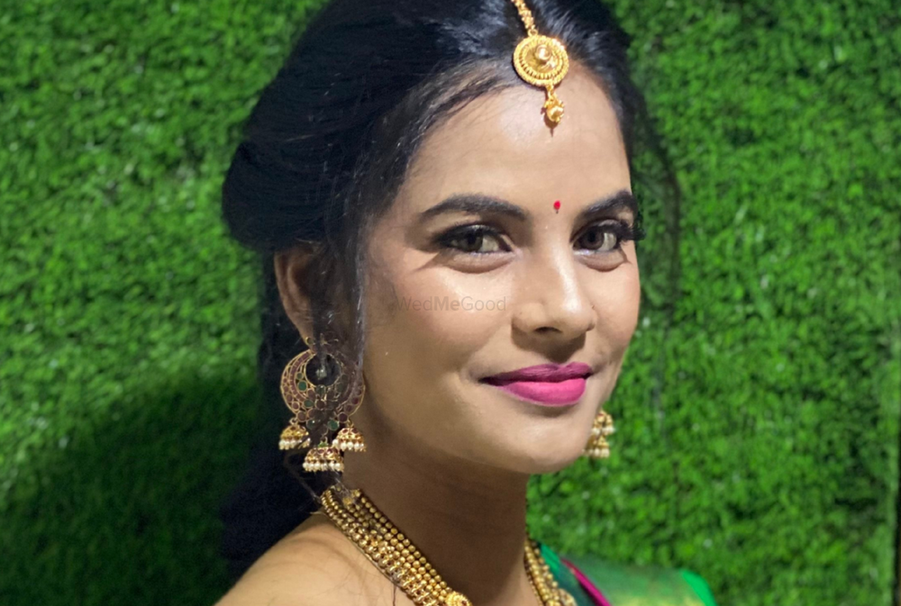 Photo By Shivani Amle MUA - Bridal Makeup