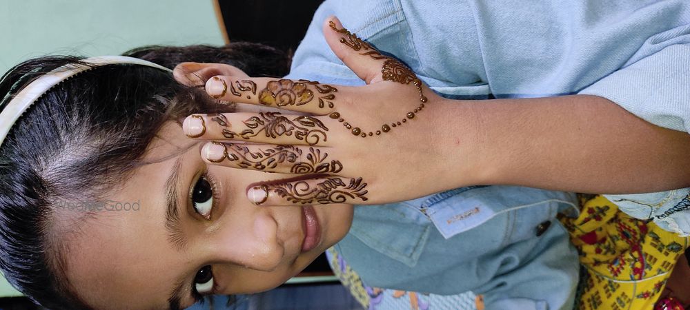 Photo By Blossoms Style Makers - Mehendi Artist