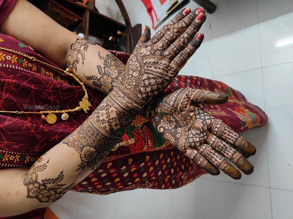 Photo By Blossoms Style Makers - Mehendi Artist