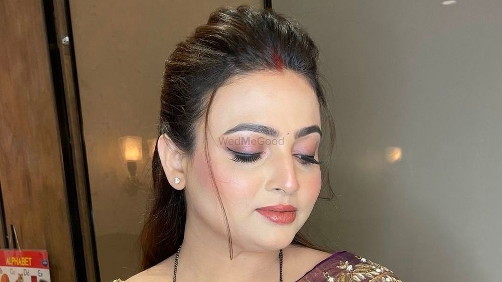 Nisha Khan Makeup Artist