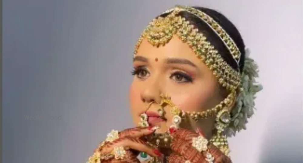 Anamika Pandey Makeups