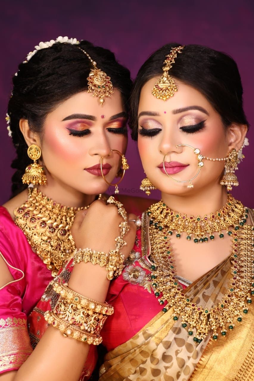 Photo By Meenakshi Dutt Makeovers - Bridal Makeup