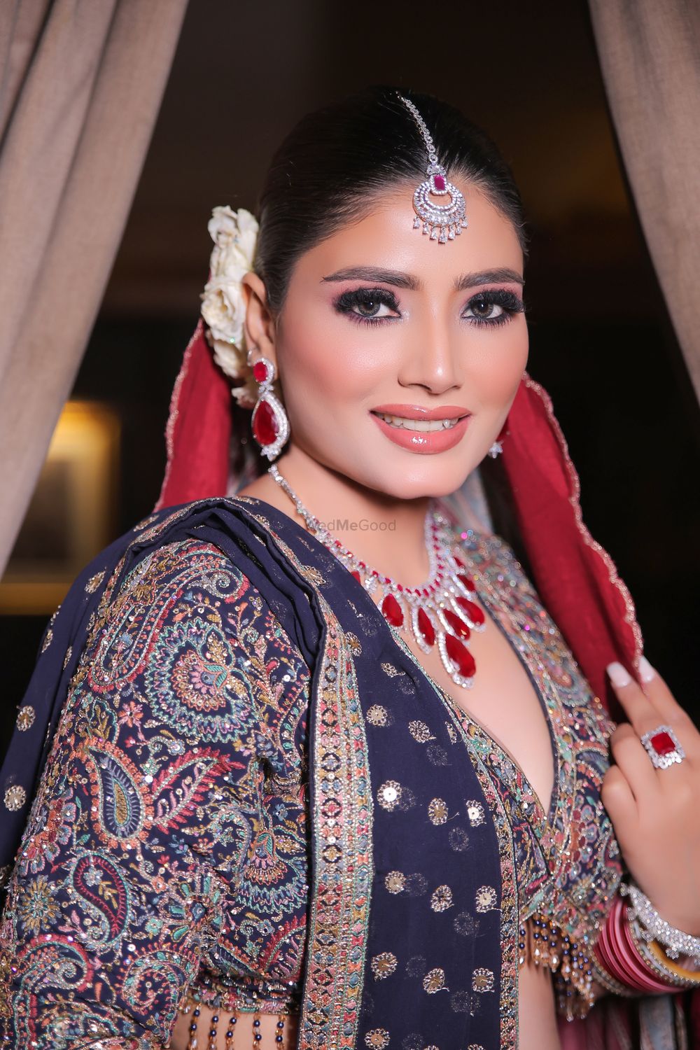 Photo By Meenakshi Dutt Makeovers - Bridal Makeup