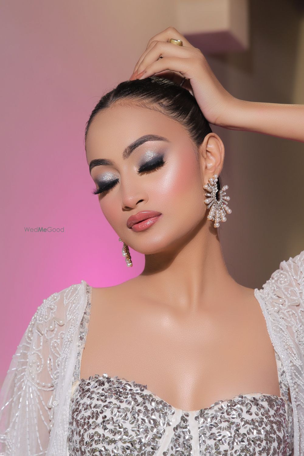 Photo By Meenakshi Dutt Makeovers - Bridal Makeup