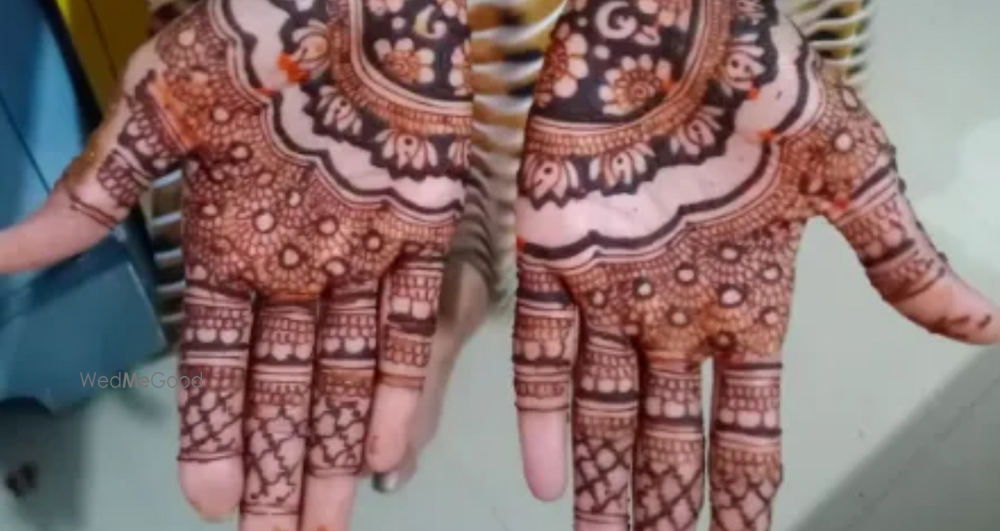 Vidya Makeover Mehndi Artist