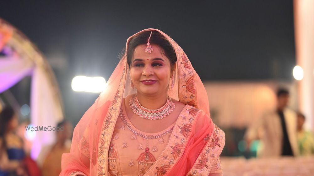 Sarika's Signature Glow
