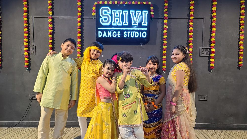 Photo By Shivi Dance Studio - Sangeet Choreographer