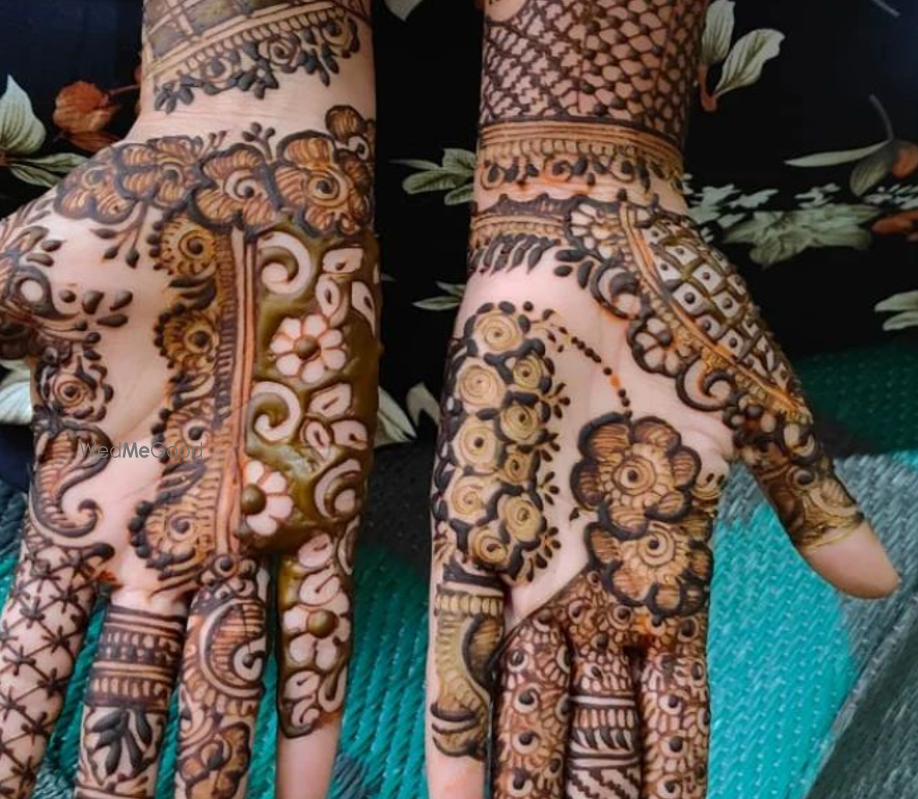 Geetasnshi Mehndi Artist