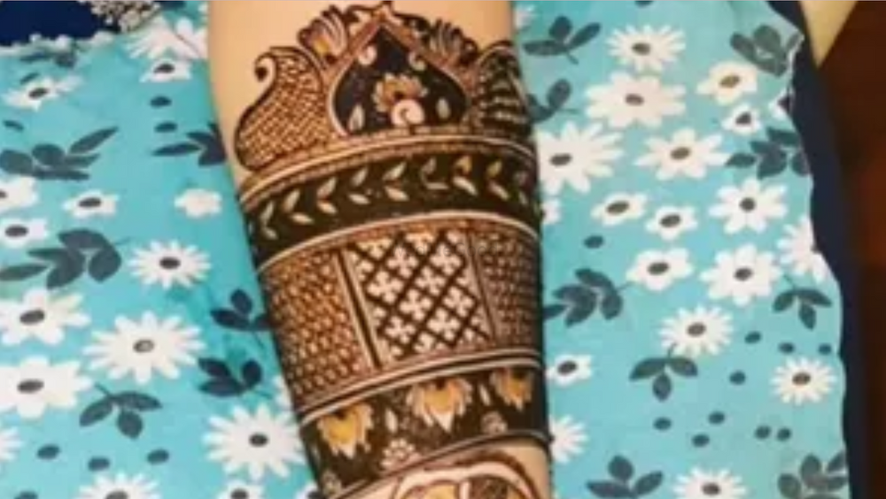 Special Mehendi Artist