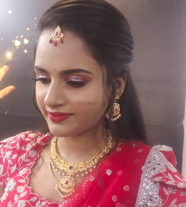 Nithikar Sandhya Makeup