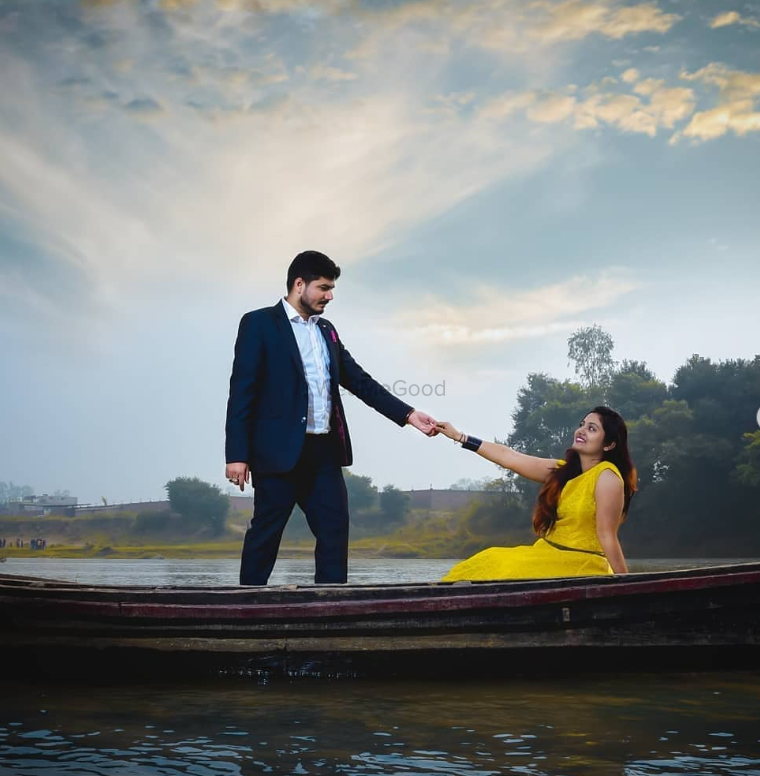Tanmay Roy Photography & Team - Pre Wedding