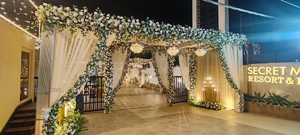Photo By Secret Medows - Venues