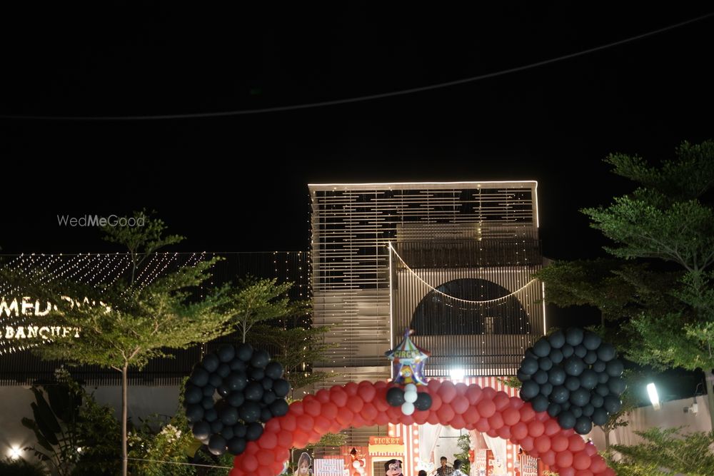 Photo By Secret Medows - Venues