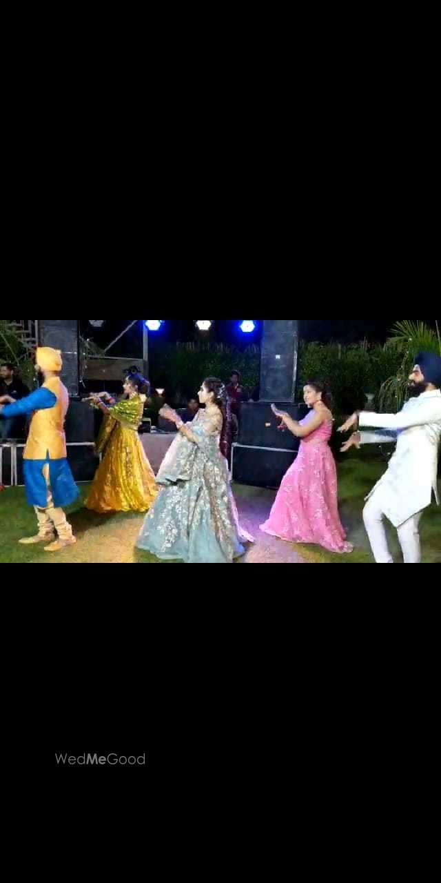 Photo By Wedding De Thumke - Sangeet Choreographer